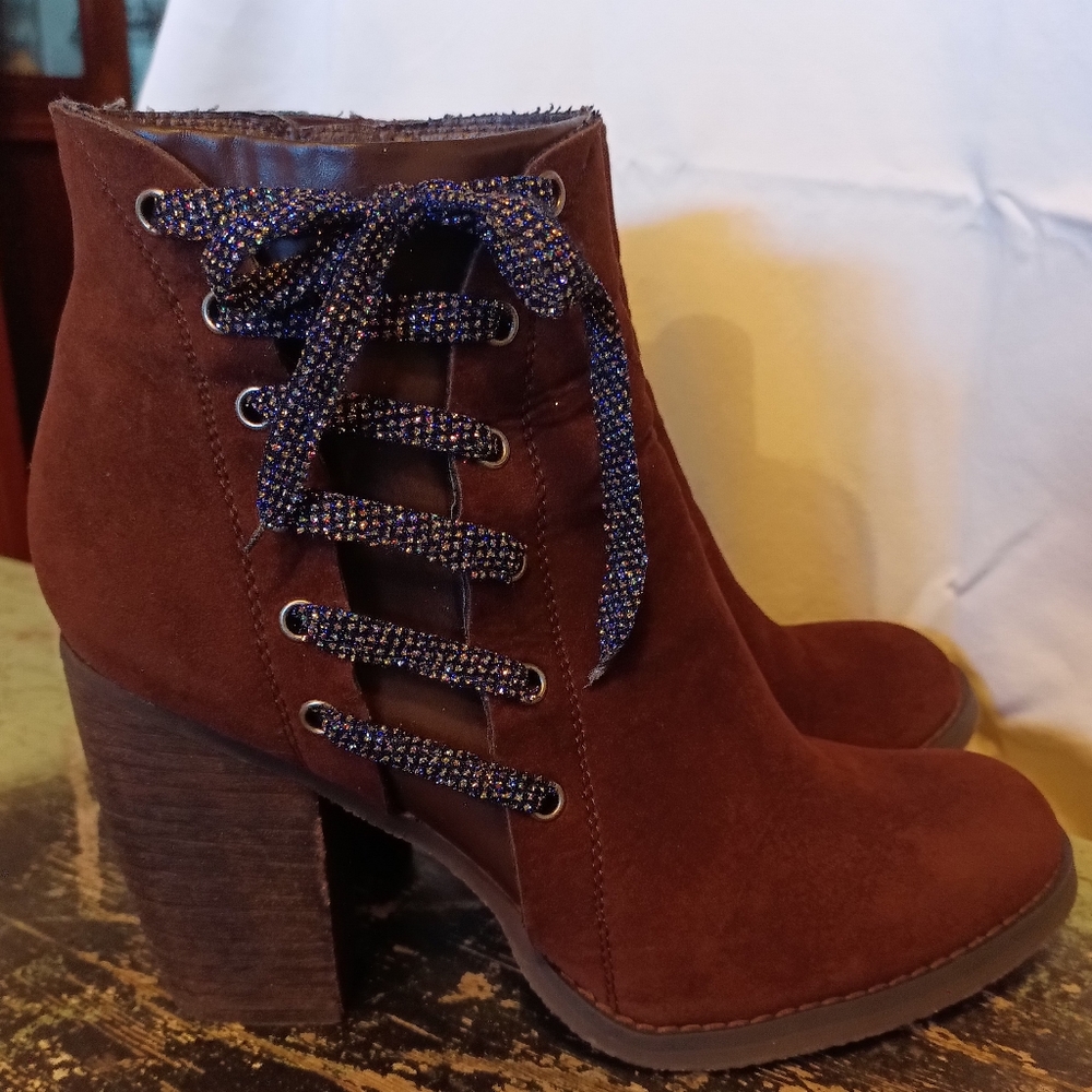 Woman's Boots